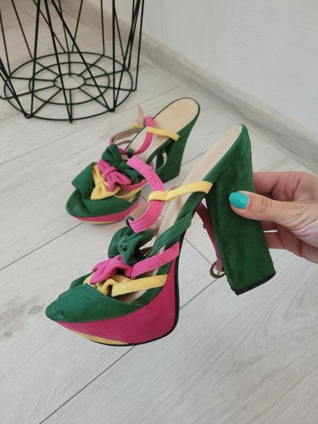 Zelene / farebne topanky, sandale, 39