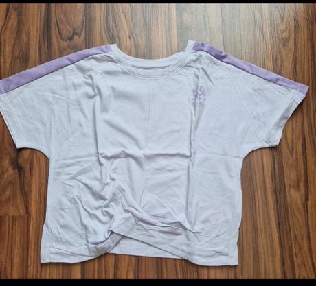 Crop top, converse,134