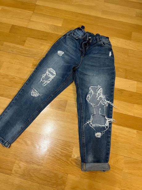 Frajerské roztrhané rifle, next,140