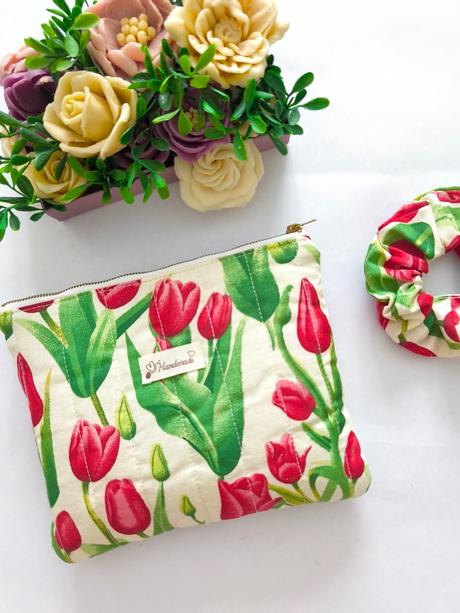 Organizer -kozmeticka taštička tulipány +gumička,