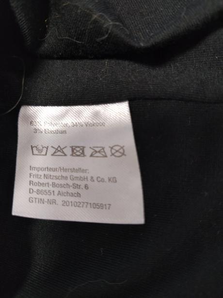 Čierna čiapka s hviezdou 140/152, 140