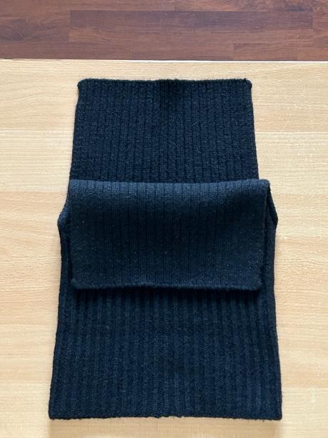 Čierny vlnený nákrčník zn.msch copenhagen, 