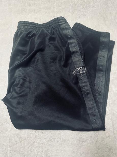 Lesklá pánska čierna súprava 3xl zn. uncs, xxxl