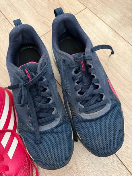 Dvoje adidas tenisky, adidas,36