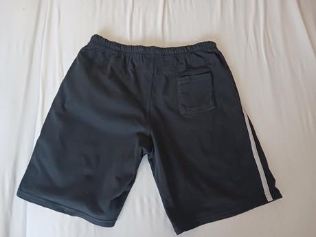 Šortky, 146