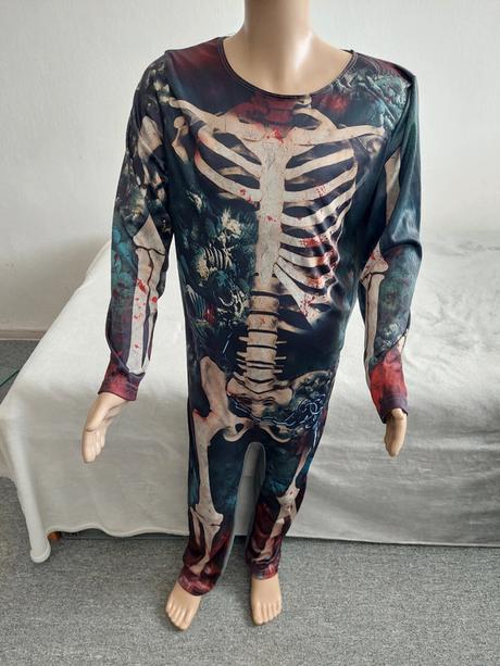 Kostra karnevalový overal + svietiaca maska 152,