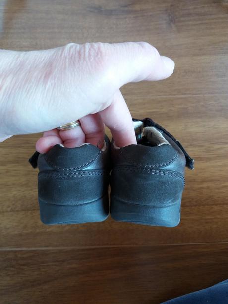 Chlapcenske topanky, 24