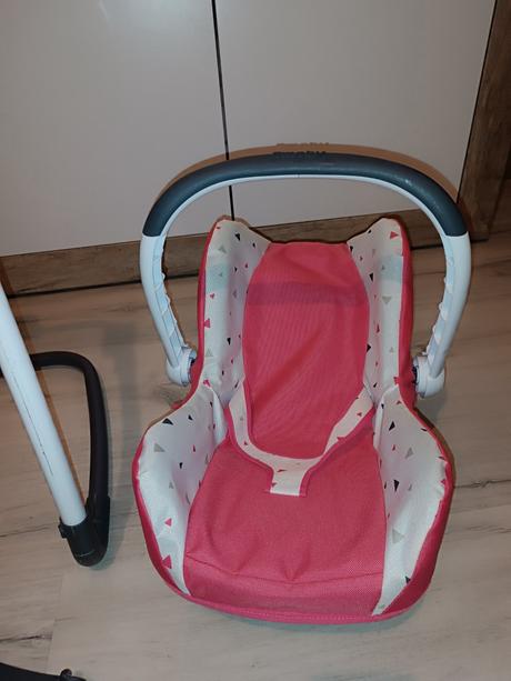 Jedálenská stolička pre bábiky,