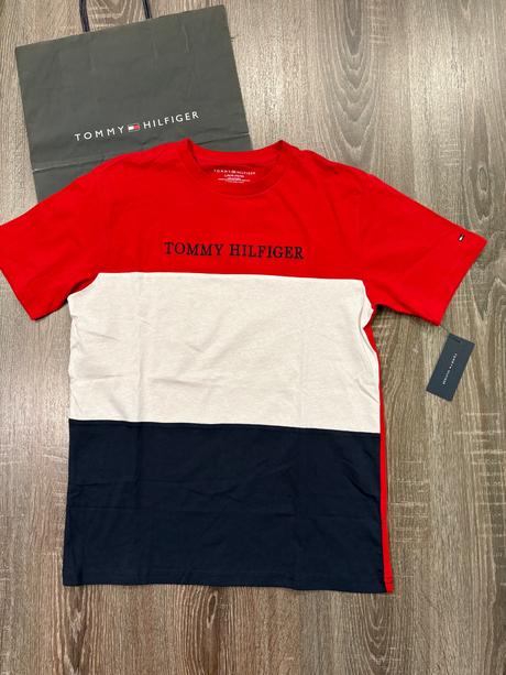 Tommy hilfiger chlapcenske tričko na 14/16 rokov, tommy hilfiger,158