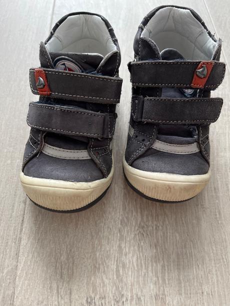 Prechodne topanky, 20