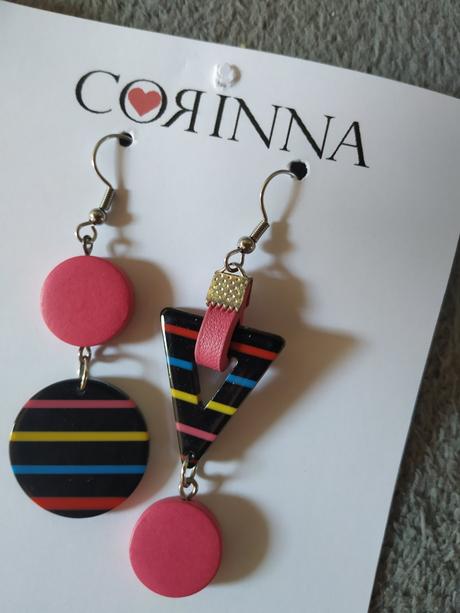 Asymetrické náušnice,