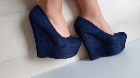 Topánky s plným opätkom, 39