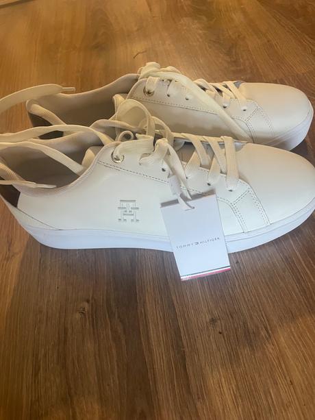 Nové tenisky, tommy hilfiger,41