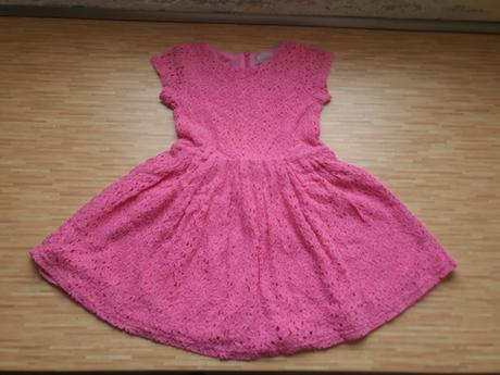 Romanticke cipkovane saty, 104