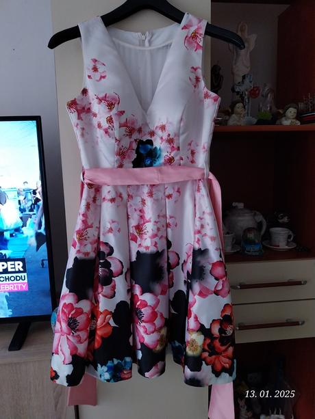 Spoločenske šaty, m