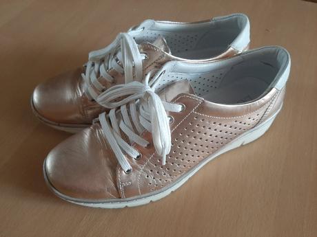 Zlaté (ružovkasté) topánky, lasocki,38