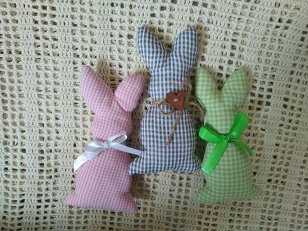 Ručné šité zajačiky,