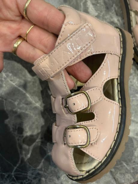Sandále lakovky, en fant,22