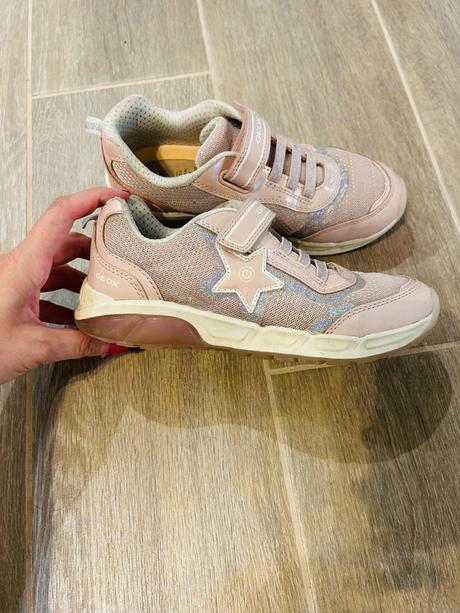 Svietiace geox, geox,34