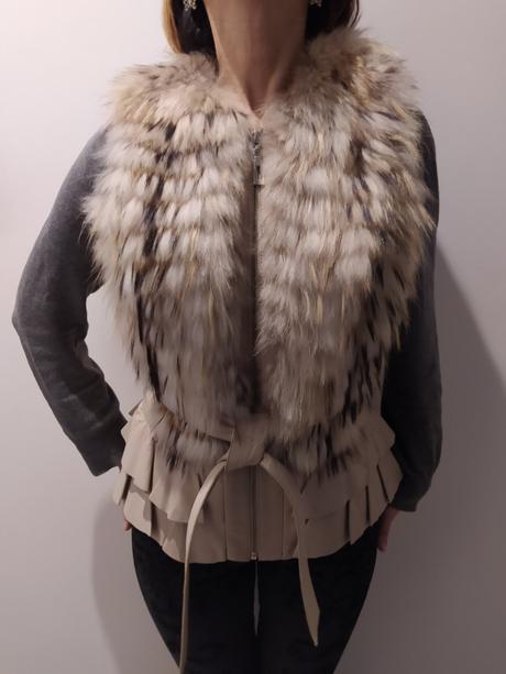 Vesta z pravéj kožušíny, s