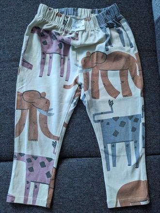 Dlhé nohavice, zara,86