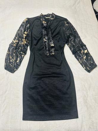 Nádherné čiernozlaté šaty zn. magenta, m / s