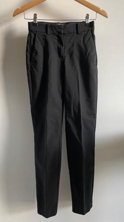 Elegantné cigaretové nohavice s pukmi do práce, h&m,32