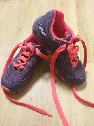 Sportove tenisky, 34