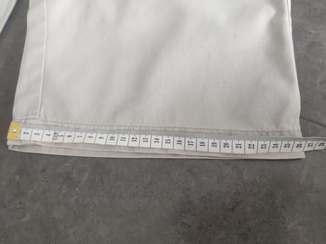 Elegantné kratasy, 170