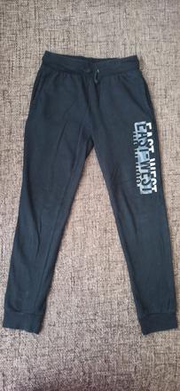 Čierne teplaky, 140