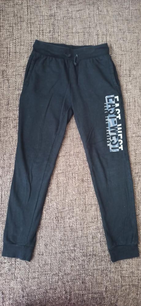 Čierne teplaky, 140