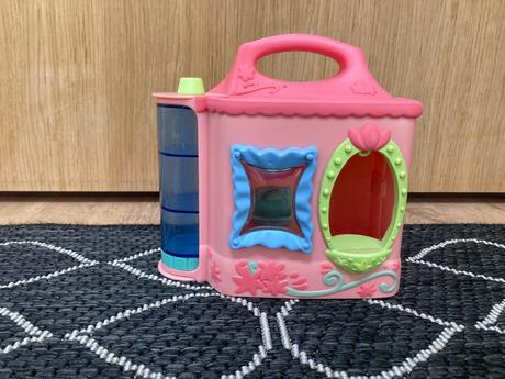 Littlest pet shop - zvieratko a malý domček, 