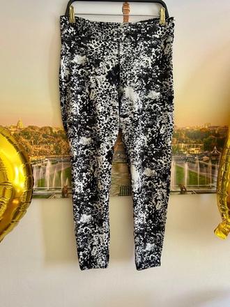 Príjemné legíny zn.reebok č.xl, reebok,xl