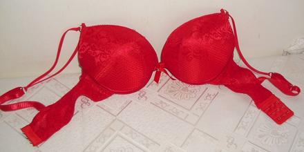 Sexy cervena cipkovana podprsenka, 70c