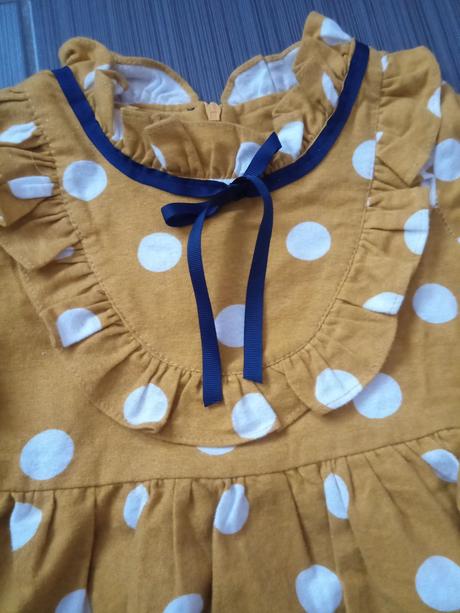 Horčicove šaty, 104