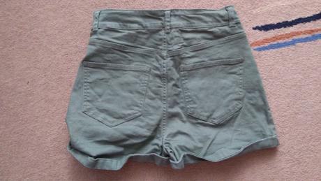 Tmavšie zelené kraťasy, new yorker,s