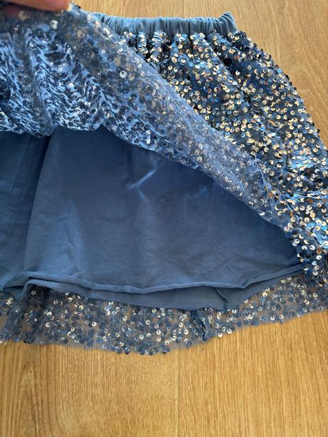 Trblietava sukna s flitrami, ovs,140