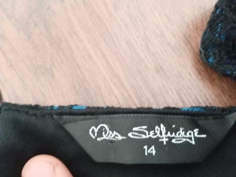Puzdrové šaty, miss selfridge,l