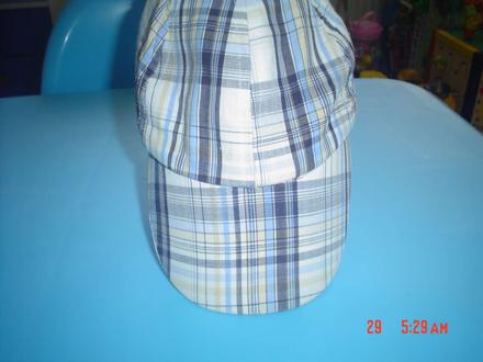 Kockovaná šiltovka, 74