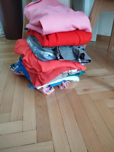 Balík oblečenia veľkosť 36-38, s