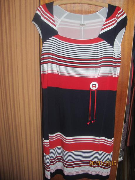 Šaty s pásikmi, xl