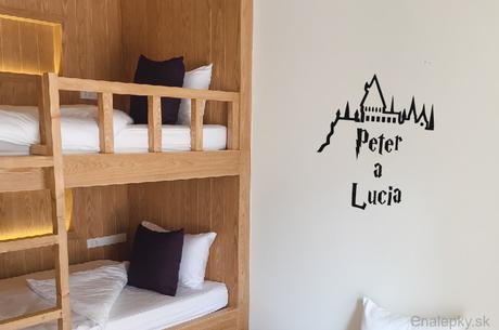 Nálepka na stenu - potter s menom na želanie,