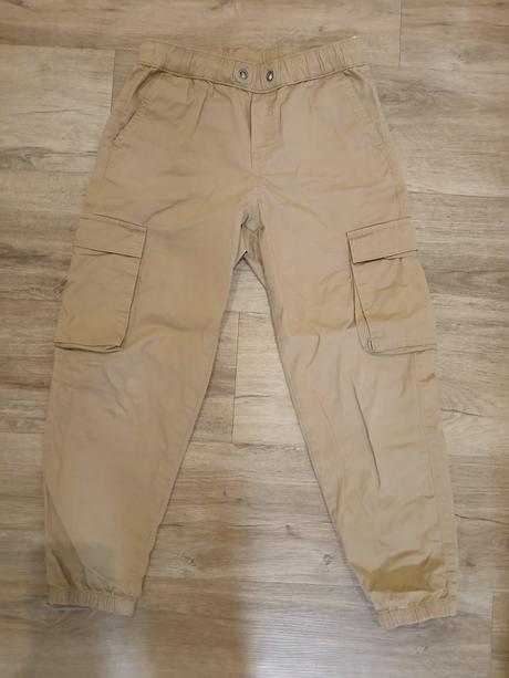 Pekne tensie kapsace, c&a,134