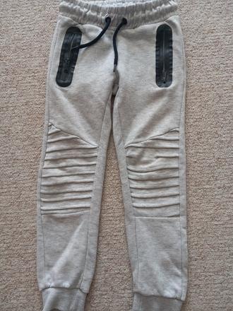 Tepláky 122, dopodopo,122