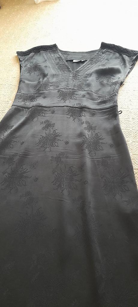 Dámske saténové šaty v orientálnom štýle, lindex,m