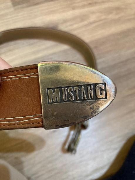 Opasok mustang, 