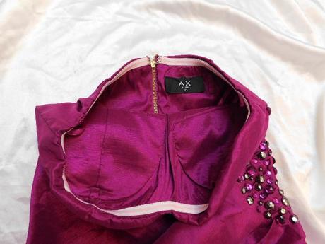 Velmi pekne stretch mini saty na slavnost, 36