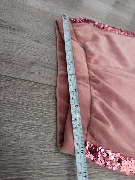 Teplé nohavice, 128