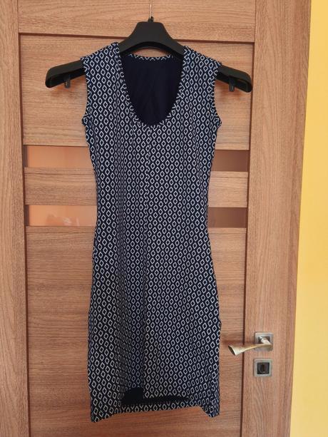 Tehot.obleč.(2x rifle,šaty+ rolák,pančuchy gratis), 36