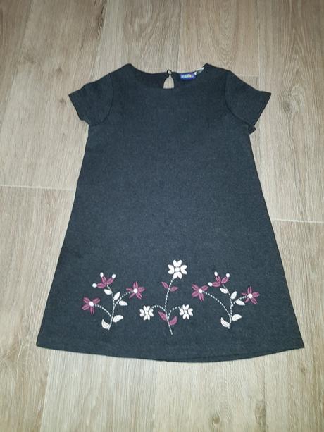 Dievčenské šaty na gombík, lupilu,104